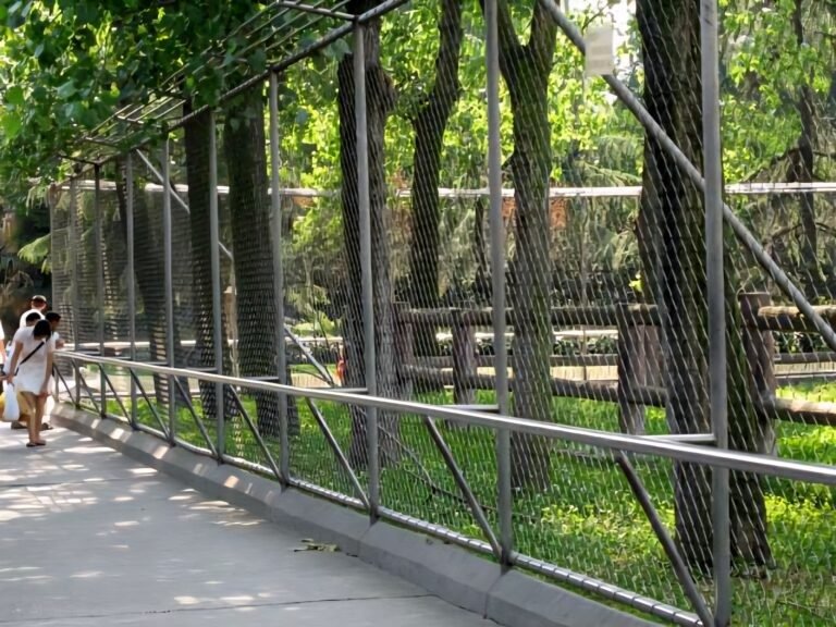 Zoo Enclosure Railing